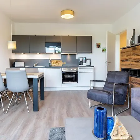 Ostseeallee Ostseeallee 3-24 Apartamento 4*